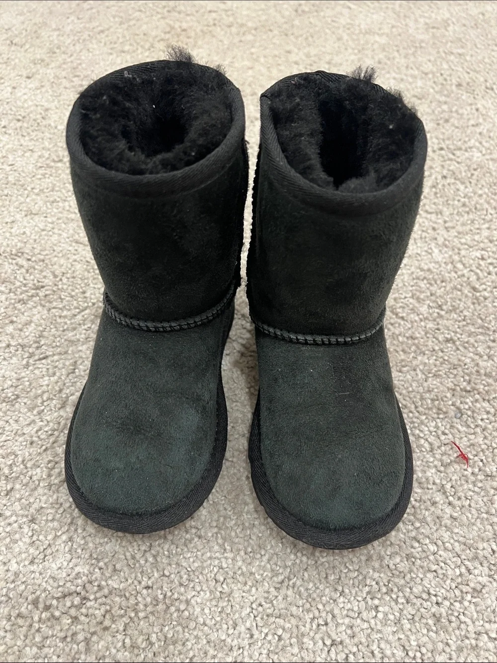 UGG classic short